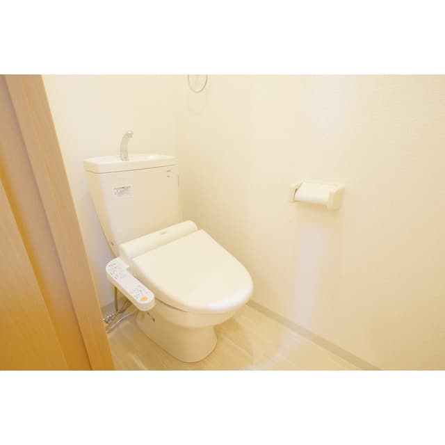 Room image 12