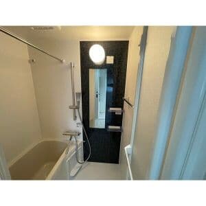 Room image 8