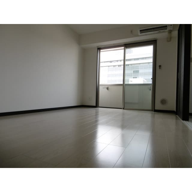 Room image 15