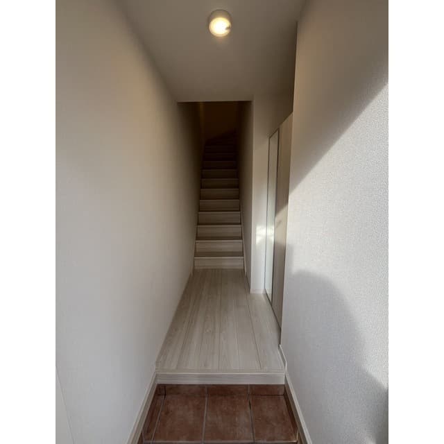 Room image 16