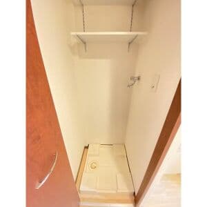 Room image 12