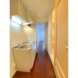 Room image 11
