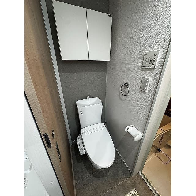 Room image 11