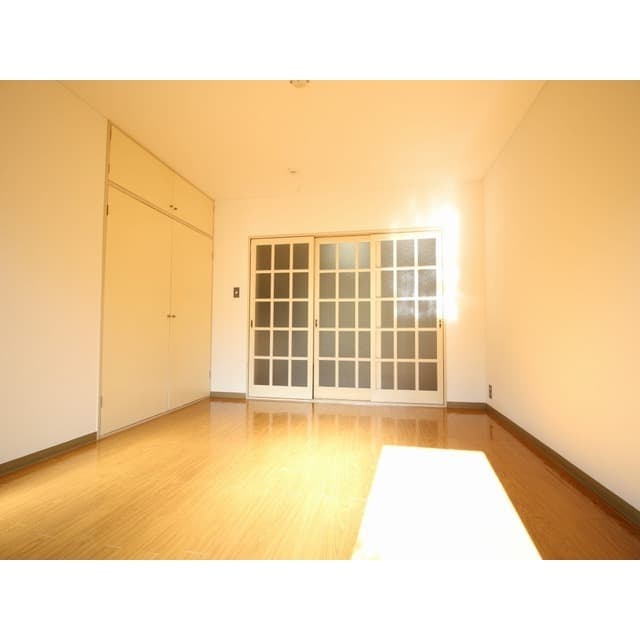 Room image 14