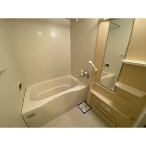 Room image 13