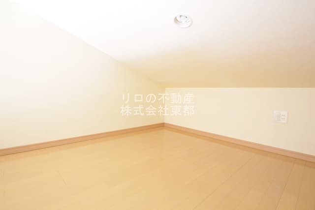 Room image 14