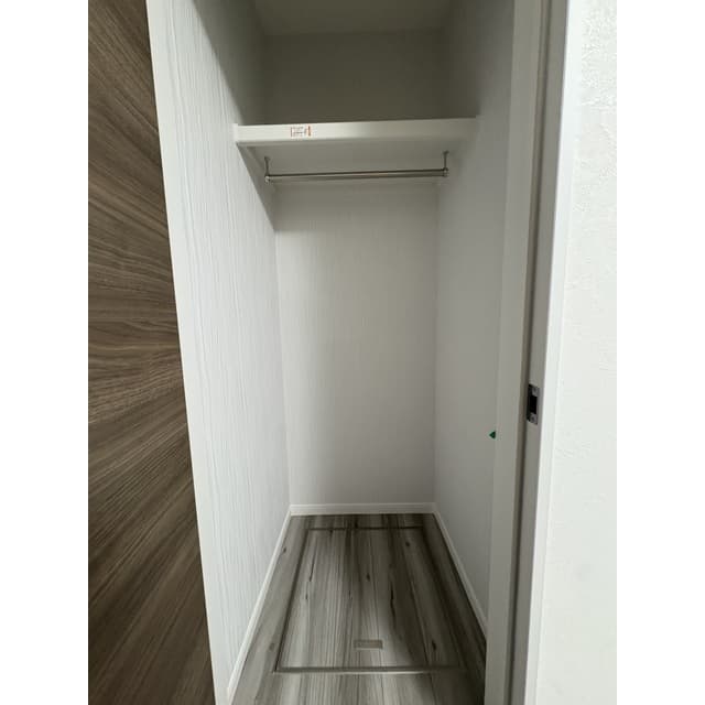 Room image 15