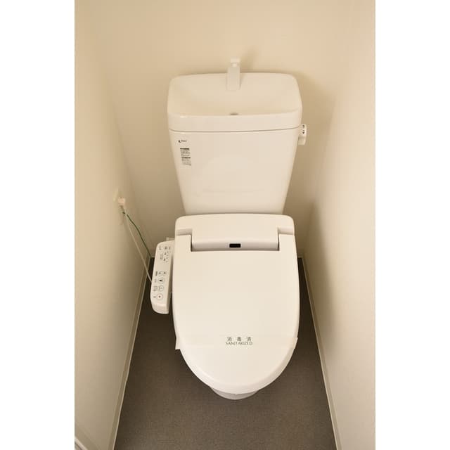 Room image 16