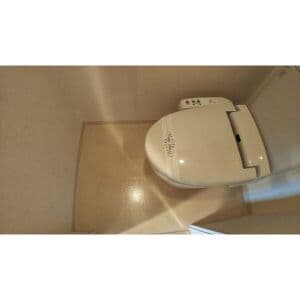 Room image 15