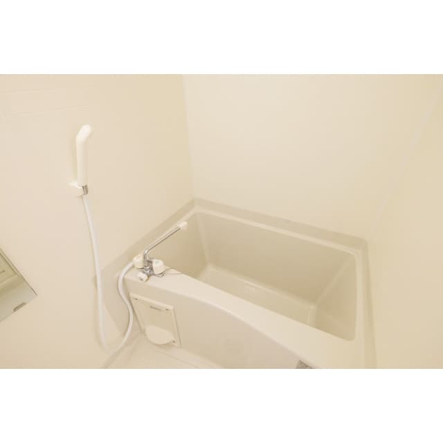 Room image 11