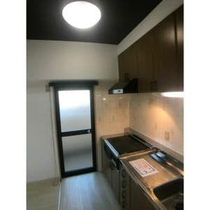 Room image 9