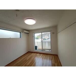 Room image 10