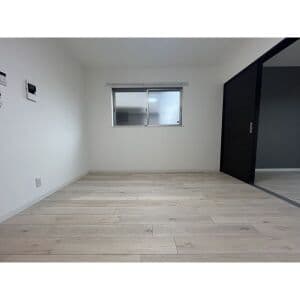 Room image 14