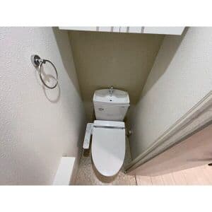 Room image 15