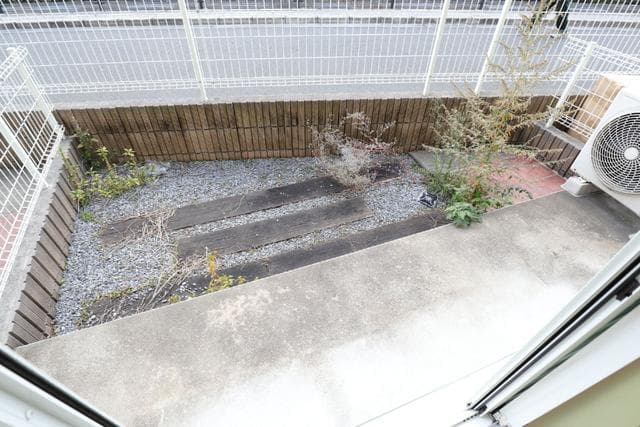 Room image 15