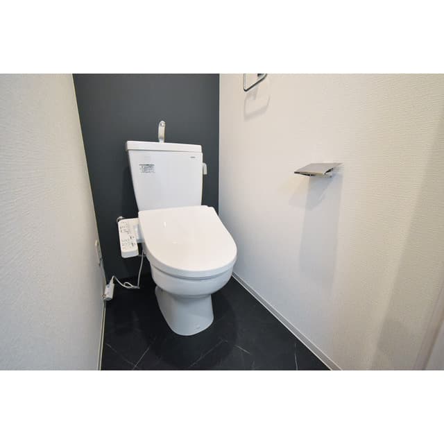 Room image 12