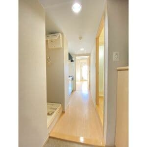 Room image 12