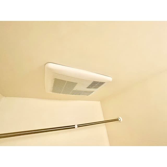 Room image 15