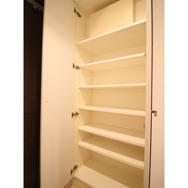 Room image 10