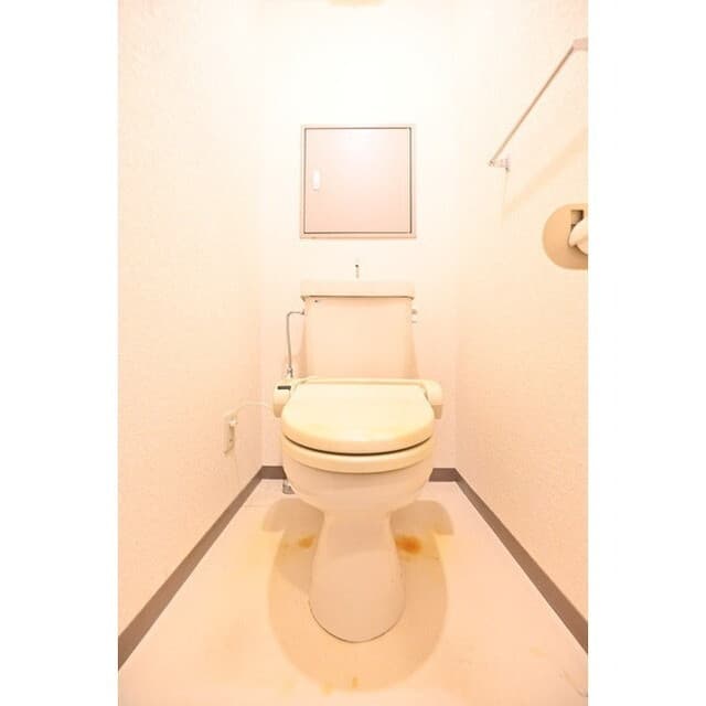 Room image 13