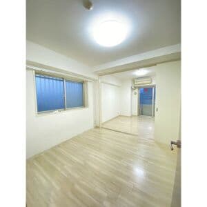 Room image 15