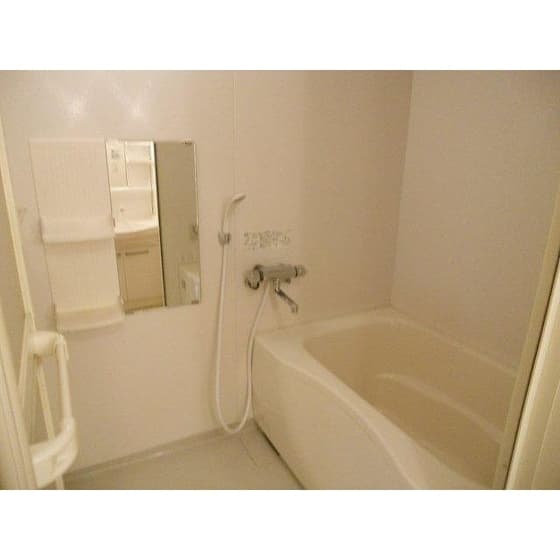 Room image 11