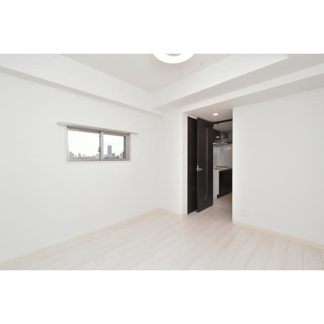 Room image 14