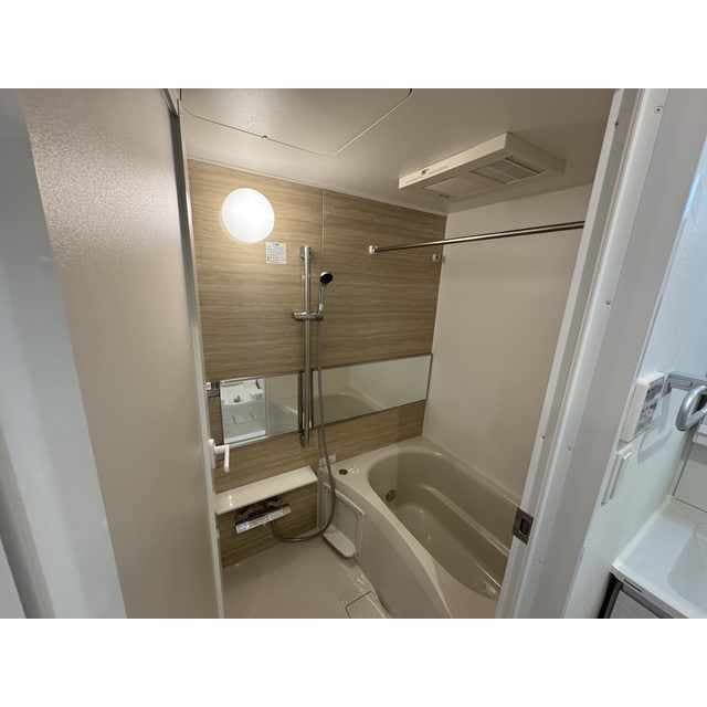 Room image 9