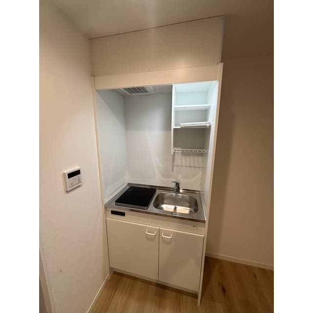 Room image 9
