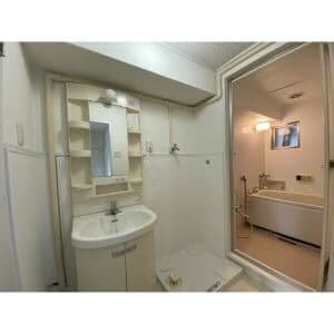 Room image 14