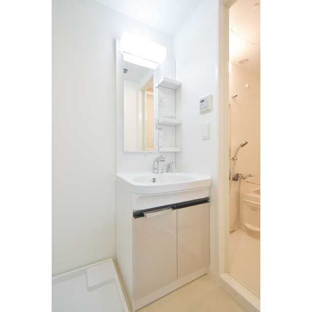 Room image 13