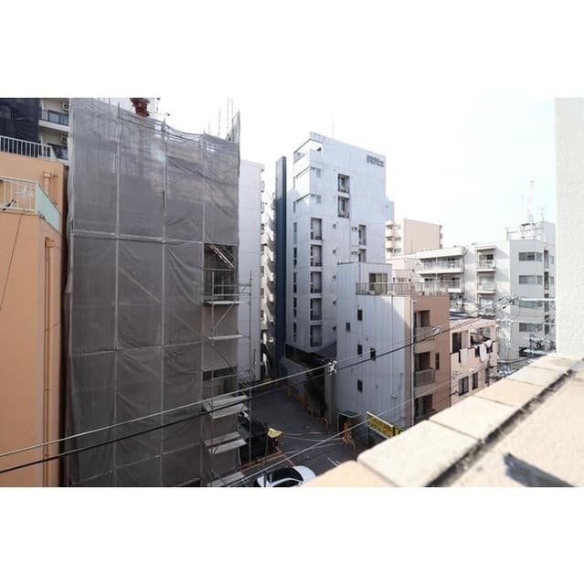 Room image 11