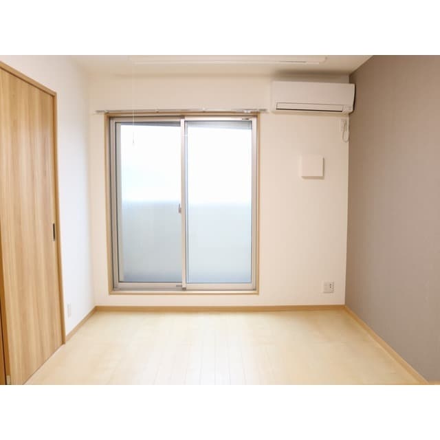 Room image 14