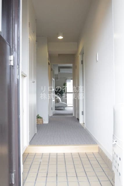 Room image 13