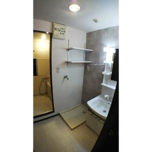 Room image 9