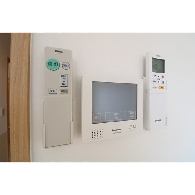 Room image 12