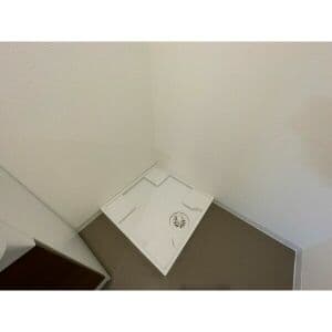 Room image 16