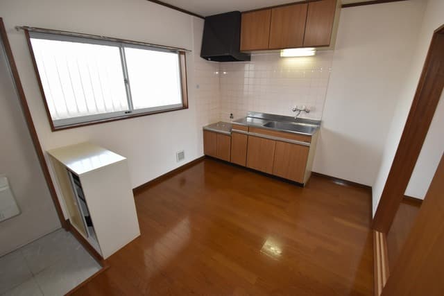 Room image 12