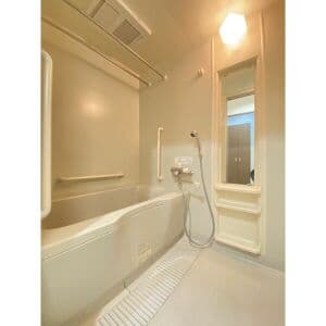 Room image 11