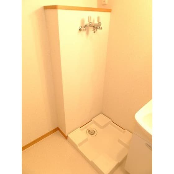 Room image 15