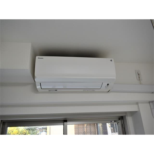 Room image 11