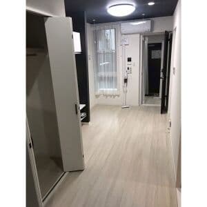 Room image 8
