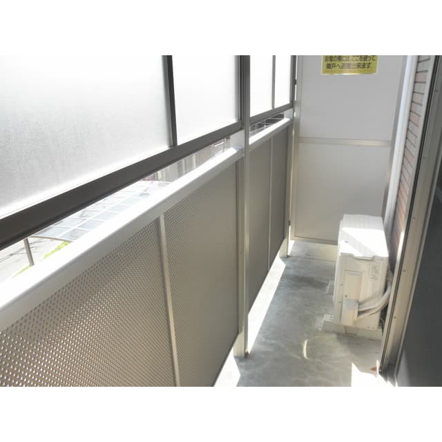 Room image 10