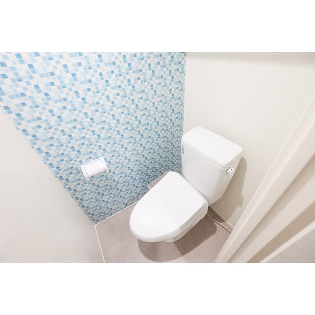 Room image 8