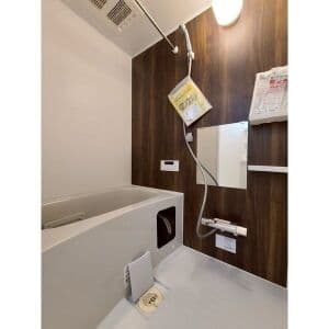 Room image 16