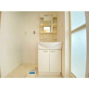Room image 8