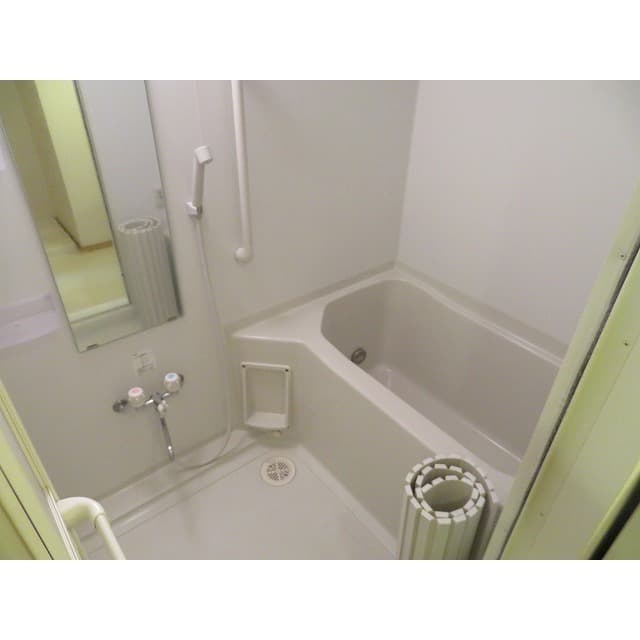 Room image 12