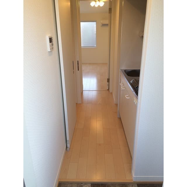 Room image 10
