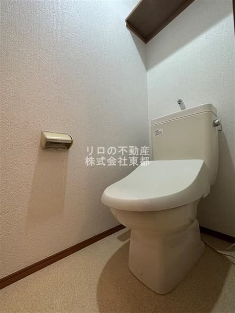 Room image 9