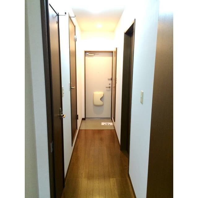 Room image 13